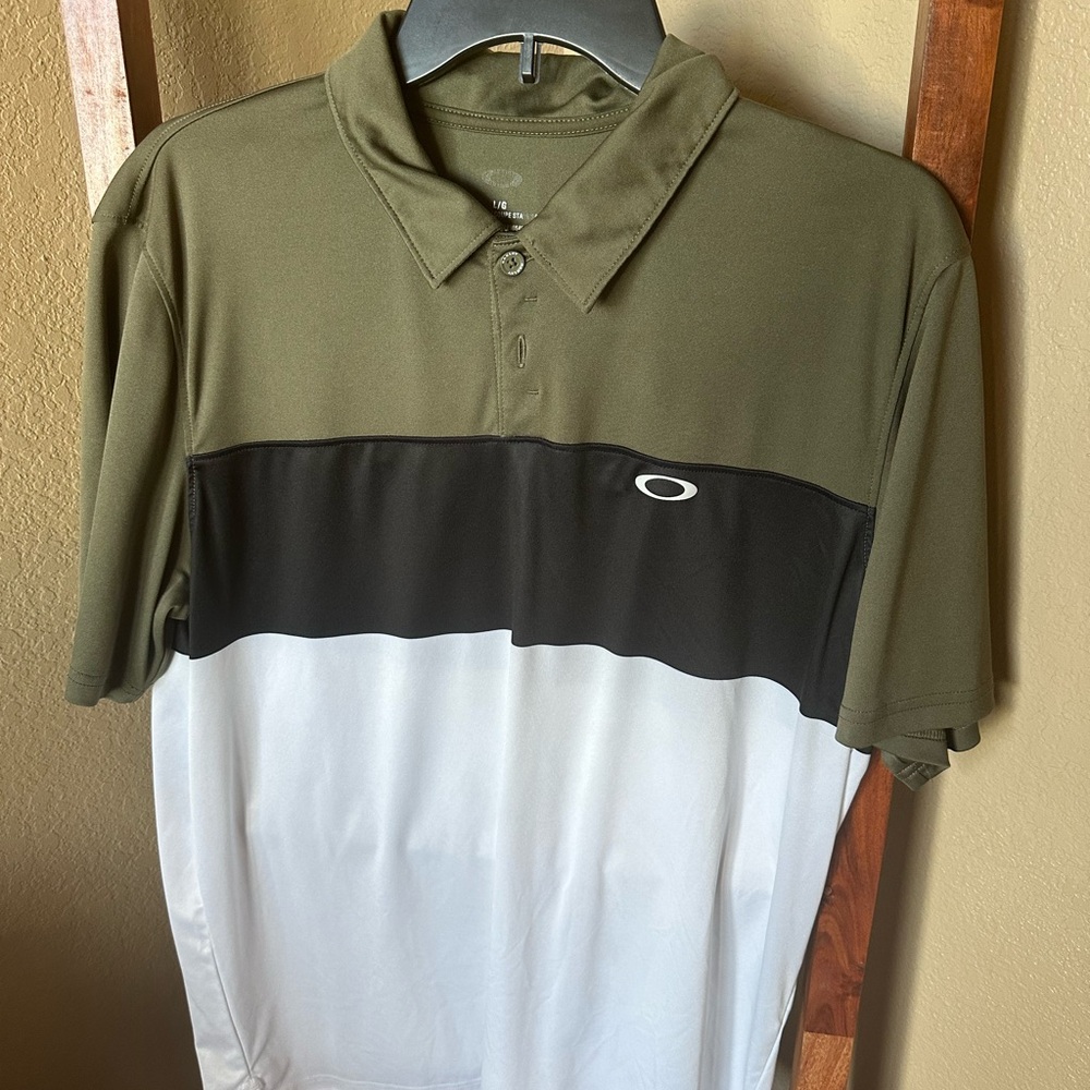 Men’s Oakley Golf Shirt